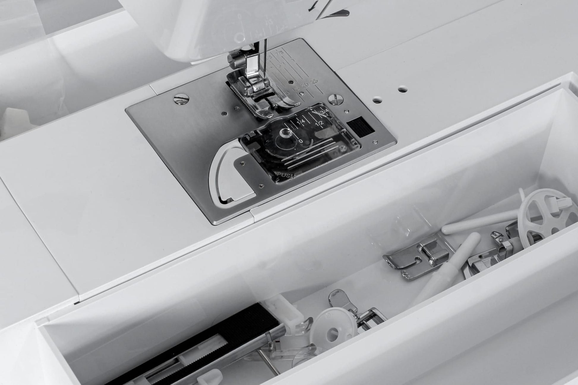 Maszyna do szycia Minerva Longarm HV30.5 - zdjęcie 4