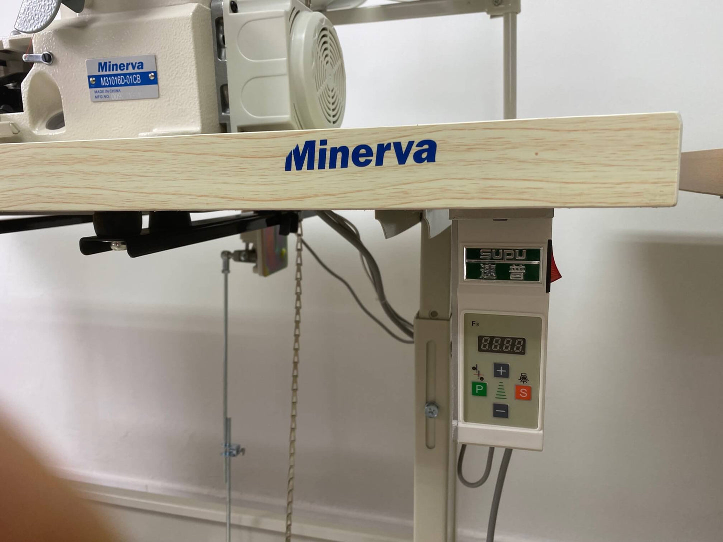 Minerva M31016D-01CB